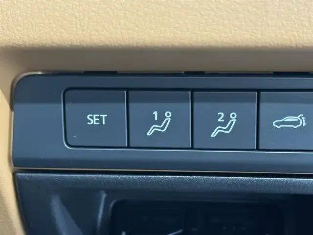 マツダ ＣＸ－６０ XD HV プレミアムスポーツ 三重県 2022(令4)年 1.3万km ロジウムホワイトプレミアムメタリック ディーゼルターボ・マイルドハイブリッド/4WD/MTモード付8AT/12.3インチナビ/（FM/AM/Bluetooth/USB/CarPlay/AndroidAuto/TV/HDMI）/360°ビュー・モニター/BOSEサウンドシステム（12スピーカー）/ドライブレコーダー前後/ETC/i-ACTIVSENSE/・スマートブレーキサポート/・レーダークルーズコントロール/・クルージング&トラフィックサポート/・ドライバー異常時対応システム/・ドライバーモニタリング/・レーンキープアシストシステム/・ブラインドスポットモニタリング/・クロストラフィックアラート（前後）/・パーキングセンサー（前後）/・ヒルディセントコントロール/など/装備/・パノラマサンルーフ/・茶革（ナッパレザー＆レガーヌ：人工皮革）/・シートヒーター（D/N/2nd左右）＆ベンチレーション（D/N）/・ステアリングヒーター/・10wayパワーシート（Dメモリー付/N）/・ハンズフリーパワーリフトゲート/・ドライバーパーソナライズ/・アクティブドライビングディスプレイ/・1500W電源/・ワイヤレス充電/・左右独立オートエアコン/・Weds『F-ZERO FZ-4』20×8＋42アルミホイール/など