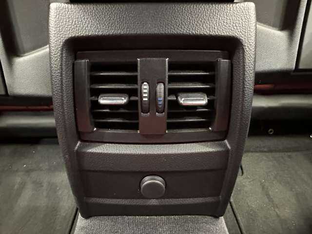 ＢＭＷ Ｍ４ クーペ 千葉県 2015(平27)年 5.3万km アルピンホワイトⅢ 赤革シート　/クルーズコントロール　/HUD　/ナビ　/TV　/Bカメラ　/Bluetooth接続　/電動シート　/シートH　/コンフォートアクセス　/PDC　/LEDライト　/衝突軽減B　/LAK　/ETC　/カーボンFリップスポイラー /トランクスポイラー