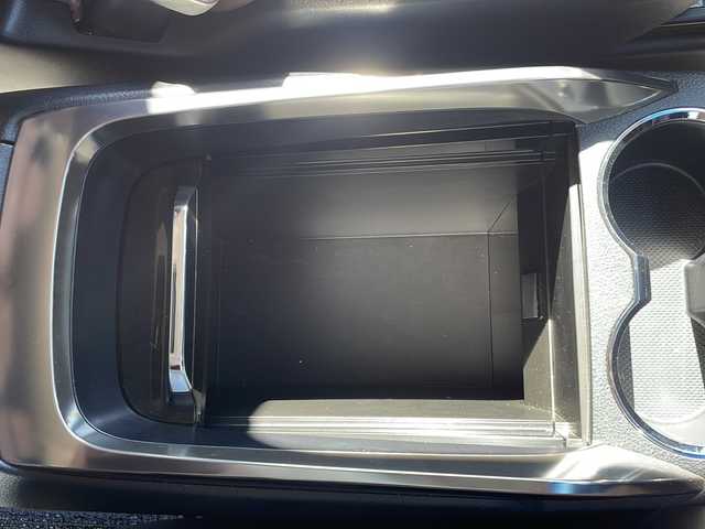 トヨタ ヴェルファイア Z 岩手県 2016(平28)年 3.4万km ブラック 社外SDナビ/AM/FM/CD/DVD/Bluetooth/フルセグTV/バックカメラ/ETC/両側パワースライドドア/フリップダウンモニター/衝突被害軽減ブレーキ/横滑り防止装置/コーナーセンサー/アイドリングストップ/オートライト/LEDヘッドライト/フォグランプ/スマートキー/プッシュスタート/電動格納ミラー/純正18インチAW/純正フロアマット/ドアバイザー