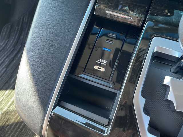 トヨタ ヴェルファイア Z 岩手県 2016(平28)年 3.4万km ブラック 社外SDナビ/AM/FM/CD/DVD/Bluetooth/フルセグTV/バックカメラ/ETC/両側パワースライドドア/フリップダウンモニター/衝突被害軽減ブレーキ/横滑り防止装置/コーナーセンサー/アイドリングストップ/オートライト/LEDヘッドライト/フォグランプ/スマートキー/プッシュスタート/電動格納ミラー/純正18インチAW/純正フロアマット/ドアバイザー