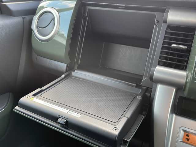 スズキ ハスラー J 岩手県 2019(平31)年 4.7万km クールカーキPM 純正ナビ　全周囲カメラ　Ｂｌｕｅｔｏｏｔｈ　ＣＤ／ＤＶＤ再生　ＵＳＢ接続　フルセグ　ビルトインＥＴＣ　前席シートヒーター　ＨＩＤオートライト　純正１５インチアルミホイール　スマートキー　Fフォグランプ