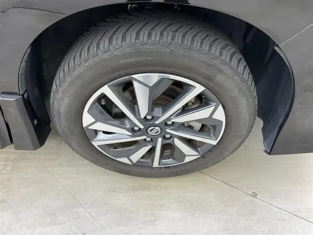 日産 セレナ e－パワー ハイウェイスター V 岡山県 2020(令2)年 6.8万km ダイヤモンドブラック 純正10インチナビ/・FM/AM/Bluetooth/フルセグ/CD/DVD/セーフティパックA/・インテリジェントアラウンドビューモニター/・インテリジェントパーキアシスト/・踏み間違い防止/プロパイロット/コーナーセンサー/エマージェンシーブレーキ/車線逸脱警報/BSM/前後ドライブレコーダー/ビルトインETC/社外レーダー/両側パワースライドドア/オートブレーキホールド/LEDヘッドライト/純正フロアマット/純正16インイアルミ/ドアバイザー