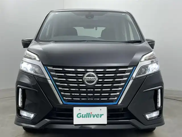 日産 セレナ e－パワー ハイウェイスター V 岡山県 2020(令2)年 6.8万km ダイヤモンドブラック 純正10インチナビ/・FM/AM/Bluetooth/フルセグ/CD/DVD/セーフティパックA/・インテリジェントアラウンドビューモニター/・インテリジェントパーキアシスト/・踏み間違い防止/プロパイロット/コーナーセンサー/エマージェンシーブレーキ/車線逸脱警報/BSM/前後ドライブレコーダー/ビルトインETC/社外レーダー/両側パワースライドドア/オートブレーキホールド/LEDヘッドライト/純正フロアマット/純正16インイアルミ/ドアバイザー