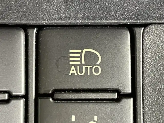 トヨタ シエンタ G クエロ 神奈川県 2018(平30)年 6.3万km ワイン 社外7型SDナビゲーション【CN-RE04WD】/CD DVD Bluetooth フルセグ/バックカメラ/両側パワースライドドア/トヨタセーフティーセンス/プリクラッシュセーフティ/レーンディパーチャーアラート/ETC/プッシュスタート/革巻きステアリング/ステアリングスイッチ/ハーフレザー/前後ドライブレコーダー/純正フロアマット/オートライト/オートマチックハイビーム/LEDヘッドライト/フォグランプ/電動格納ミラー/スマートキー