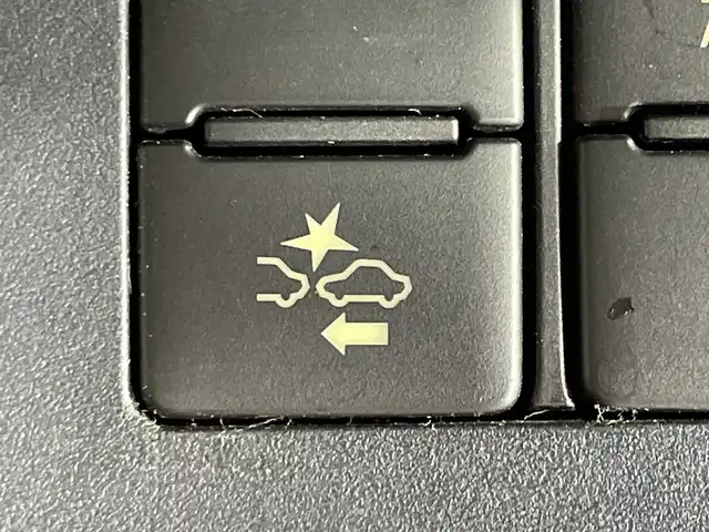 トヨタ シエンタ G クエロ 神奈川県 2018(平30)年 6.3万km ワイン 社外7型SDナビゲーション【CN-RE04WD】/CD DVD Bluetooth フルセグ/バックカメラ/両側パワースライドドア/トヨタセーフティーセンス/プリクラッシュセーフティ/レーンディパーチャーアラート/ETC/プッシュスタート/革巻きステアリング/ステアリングスイッチ/ハーフレザー/前後ドライブレコーダー/純正フロアマット/オートライト/オートマチックハイビーム/LEDヘッドライト/フォグランプ/電動格納ミラー/スマートキー