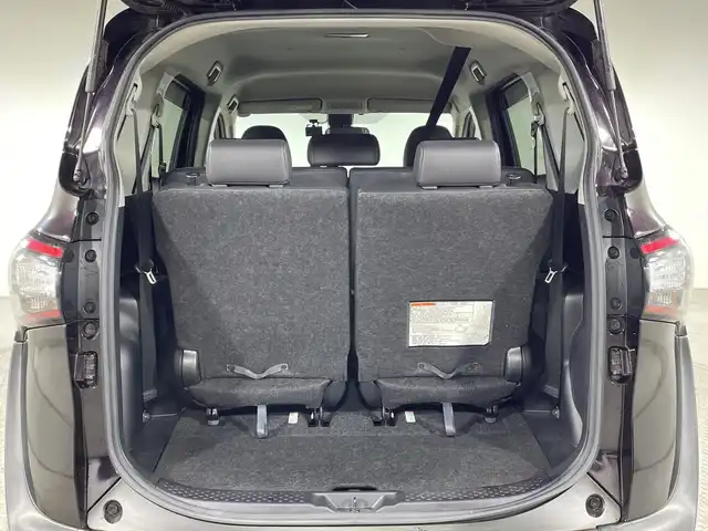 トヨタ シエンタ G クエロ 神奈川県 2018(平30)年 6.3万km ワイン 社外7型SDナビゲーション【CN-RE04WD】/CD DVD Bluetooth フルセグ/バックカメラ/両側パワースライドドア/トヨタセーフティーセンス/プリクラッシュセーフティ/レーンディパーチャーアラート/ETC/プッシュスタート/革巻きステアリング/ステアリングスイッチ/ハーフレザー/前後ドライブレコーダー/純正フロアマット/オートライト/オートマチックハイビーム/LEDヘッドライト/フォグランプ/電動格納ミラー/スマートキー