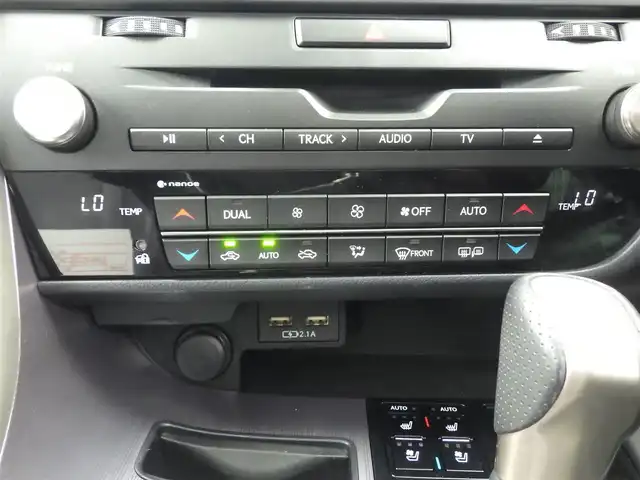 レクサス ＲＸ 450h Fスポーツ 千葉県 2019(令1)年 5.3万km ホワイトノーヴァガラスフレーク Lexus Safety System+/・プリクラッシュセーフティ/・レーントレーシングアシスト/・ブラインドスポットモニター/・レーダークルーズコントロール/ムーンルーフ/パワーバックドア/ブラックレザーシート/前席パワーシート/シートヒーター/純正SDナビ/地デジTV/【DVD/CD再生機能　Bluetooth接続】/パノラミックビューモニター/ヘッドアップディスプレイ/ドライブレコーダー/革巻きステアリング/ステアリングヒーター/ステアリングスイッチ/ETC（2.0）/3眼LEDヘッドライト/フォグライト/ウインカーミラー/クリアランスソナー/純正20インチアルミホイル/サイド/カーテンエアバッグ/スマートキー