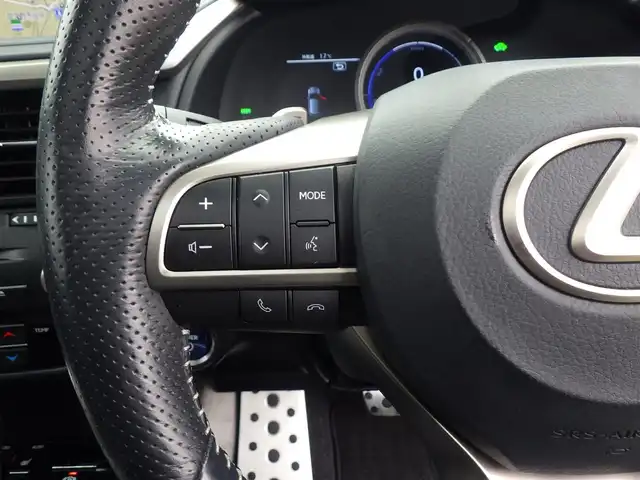 レクサス ＲＸ 450h Fスポーツ 千葉県 2019(令1)年 5.3万km ホワイトノーヴァガラスフレーク Lexus Safety System+/・プリクラッシュセーフティ/・レーントレーシングアシスト/・ブラインドスポットモニター/・レーダークルーズコントロール/ムーンルーフ/パワーバックドア/ブラックレザーシート/前席パワーシート/シートヒーター/純正SDナビ/地デジTV/【DVD/CD再生機能　Bluetooth接続】/パノラミックビューモニター/ヘッドアップディスプレイ/ドライブレコーダー/革巻きステアリング/ステアリングヒーター/ステアリングスイッチ/ETC（2.0）/3眼LEDヘッドライト/フォグライト/ウインカーミラー/クリアランスソナー/純正20インチアルミホイル/サイド/カーテンエアバッグ/スマートキー