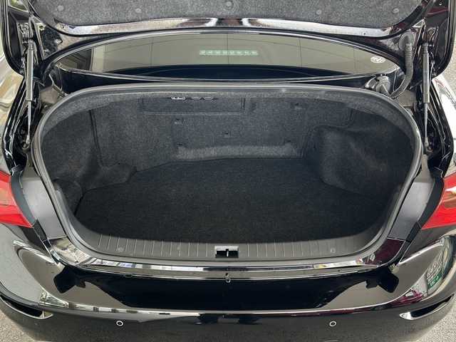 日産 スカイライン ハイブリッド 350GT Type SP 岐阜県 2016(平28)年 5.6万km スーパーブラック /NissanConnectツインディスプレイナビ/(フルセグTV/BT/DISC/USB)//本革シート/(前席パワーシート)/(前席シートヒーター)/(D席シートメモリー)//レーダークルーズコントロール//アラウンドビューモニター//コーナーセンサー//前後ドライブレコーダー//車線逸脱防止支援システム//車線逸脱警報//後側方衝突防止支援システム//後側方車両検知警報//後退時衝突防止支援システム//前方衝突予測警報//エマージェンシーブレーキ//パドルシフト//スマートキー//スペアキーx1//フロアマット