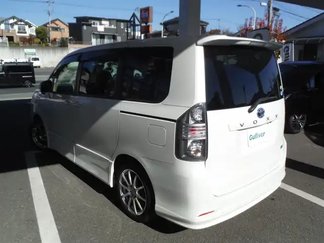 トヨタ ヴォクシー ZS 東京都 2008(平20)年 6.2万km パール ワンオーナー車/保証書・取説あり/純正HDDナビ・TV・DVD/　バックカメラ・ETC/ドライブレコーダー前後/左パワースライドドア/パドルシフト/キセノンライト/社外17インチAW/フロントスポイラー/スマートキー×2個