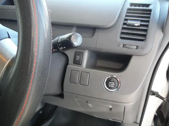 トヨタ ヴォクシー ZS 東京都 2008(平20)年 6.2万km パール ワンオーナー車/保証書・取説あり/純正HDDナビ・TV・DVD/　バックカメラ・ETC/ドライブレコーダー前後/左パワースライドドア/パドルシフト/キセノンライト/社外17インチAW/フロントスポイラー/スマートキー×2個