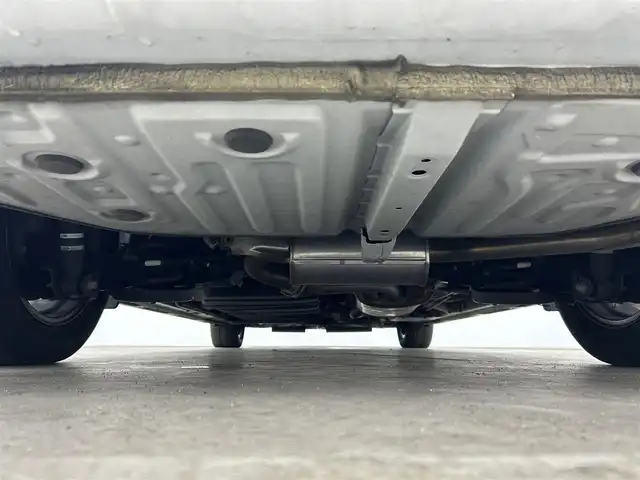 トヨタ ヴォクシー ハイブリッド ZS 煌Ⅱ 千葉県 2017(平29)年 2.9万km アイスチタニウムマイカメタリック 禁煙車/ワンオーナー/トヨタセーフティセンス/・先行車発進お知らせシステム/・レーンディパーチャーアラート/・クリアランスソナー/両側電動ドア/純正７インチメモリナビ/・型番：NSZT-W66T/・CD/DVD/Bluetooth/フルセグTV/・バックカメラ/・ビルトインETC２.０/革巻きステアリング/・ステアリングスイッチ/左右独立エアコン/社外フロアマット/純正１６インチAW/オートライト/・オートマチックハイビーム/・LEDヘッドライト/・LEDフォグランプ