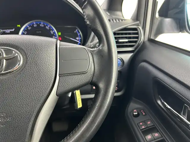 トヨタ ヴォクシー ハイブリッド ZS 煌Ⅱ 千葉県 2017(平29)年 2.9万km アイスチタニウムマイカメタリック 禁煙車/ワンオーナー/トヨタセーフティセンス/・先行車発進お知らせシステム/・レーンディパーチャーアラート/・クリアランスソナー/両側電動ドア/純正７インチメモリナビ/・型番：NSZT-W66T/・CD/DVD/Bluetooth/フルセグTV/・バックカメラ/・ビルトインETC２.０/革巻きステアリング/・ステアリングスイッチ/左右独立エアコン/社外フロアマット/純正１６インチAW/オートライト/・オートマチックハイビーム/・LEDヘッドライト/・LEDフォグランプ