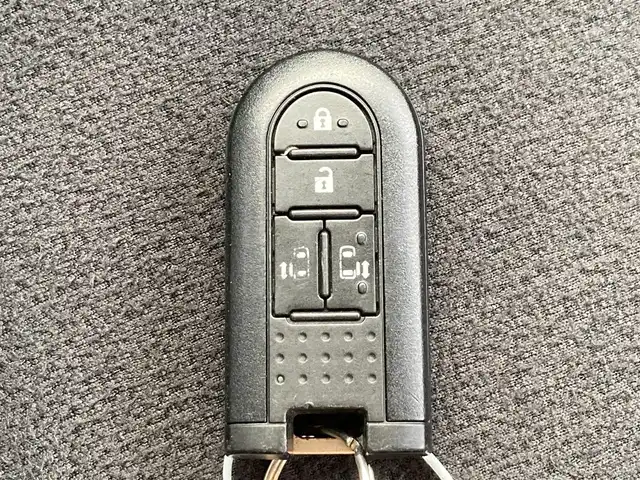 ダイハツ ムーヴ キャンバス G ブラックインテリア リミテッド SAⅢ 静岡県 2019(平31)年 9.9万km スムースグレーマイカメタリック/ブラックマイカメタリック 2トーン (株)IDOMが運営する【じしゃロン焼津店】の自社ローン専用車両になります。こちらは現金またはオートローンご利用時の価格です。自社ローンご希望の方は別途その旨お申付け下さい/純正SDナビ/（フルセグTV/Bluetoth接続/CD/DVD/ミュージックサーバー）/両側パワースライドドア/３６０°カメラ/衝突軽減ブレーキ/LEDヘッドライト/オートライト/オートハイビーム/プッシュスタート＆スマートキー