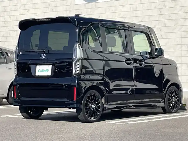 ホンダ Ｎ ＢＯＸ カスタム L ターボ スタイル+ブラック 宮崎県 2022(令4)年 6.8万km クリスタルブラックパール カロッツェリア8型ナビ/フルセグTV/両側パワースライドドア/バックカメラ/ドライブレコーダー/アダプティブクルーズコントロール/ホンダセンシング/・衝突被害軽減ブレーキ/・車線逸脱防止支援/・前後誤発進抑制/・オートハイビーム/ターボ/LEDヘッドランプ/革巻きステアリング/パドルシフト/ハーフレザーシート/前席シートヒーター/純正15インチアルミホイール/スマートキー/プッシュエンジンスタート/禁煙車