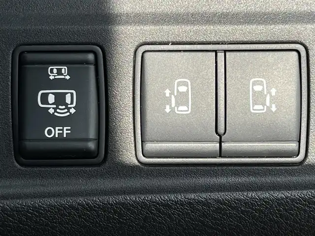 日産 セレナ ハイウェイスター G 奈良県 2016(平28)年 5.8万km ブリリアントホワイトパール 純正９インチナビ(MM516D-L)/（フルセグ／ＢＴ／ＣＤ／ＤＶＤ）/純正フリップダウンモニター/プロパイロット/アラウンドビューモニター/前後コーナーセンサー/衝突軽減システム/レーンキープアシスト/両側パワースライドドア/後席サンシェード/デジタルインナーミラー/LEDヘッドライト/前方ドライブレコーダー/ＥＴＣ/純正16インチＡＷ