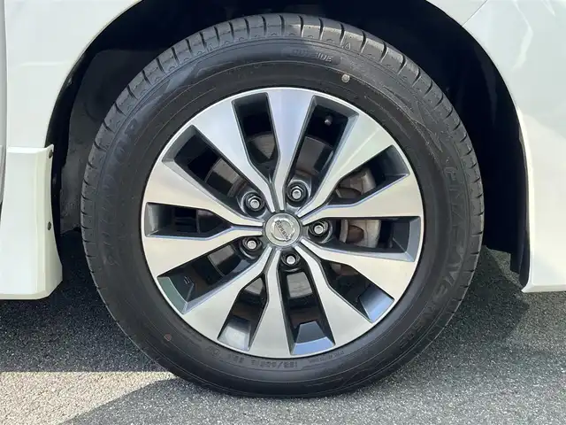 日産 セレナ ハイウェイスター G 奈良県 2016(平28)年 5.8万km ブリリアントホワイトパール 純正９インチナビ(MM516D-L)/（フルセグ／ＢＴ／ＣＤ／ＤＶＤ）/純正フリップダウンモニター/プロパイロット/アラウンドビューモニター/前後コーナーセンサー/衝突軽減システム/レーンキープアシスト/両側パワースライドドア/後席サンシェード/デジタルインナーミラー/LEDヘッドライト/前方ドライブレコーダー/ＥＴＣ/純正16インチＡＷ