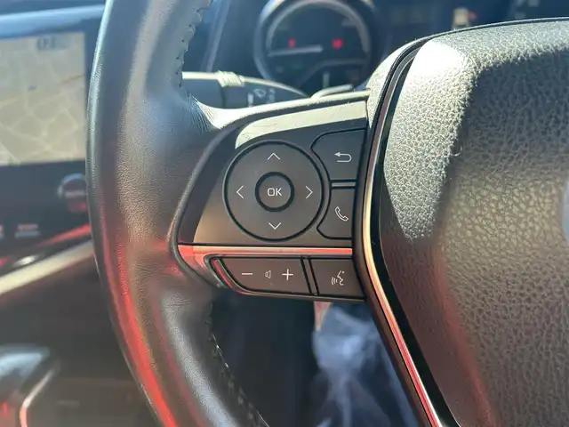 トヨタ カムリ WS ブラックエディション 愛媛県 2020(令2)年 6.8万km プレシャスブラックパール 純正8型ディスプレイオーディオ(フルセグTV/Bluetooth)/バックカメラ/赤レザーシート/前席シートヒーター/パワーシート/トヨタセーフティセンス/衝突被害軽減装置/車線逸脱防止装置/レーダークルーズコントロール/ブラインドスポットモニター/クリアランスソナー/100V/1500Wコンセント/USB入力端子/パドルシフト/ステアリングリモコン/電格ミラー/ヒートミラー/電動パーキングブレーキ/AutoHold機能/シガーソケット/現状サマー(純正AW)(235/45/R18)/DUNLOP LE MANS V＋/禁煙車