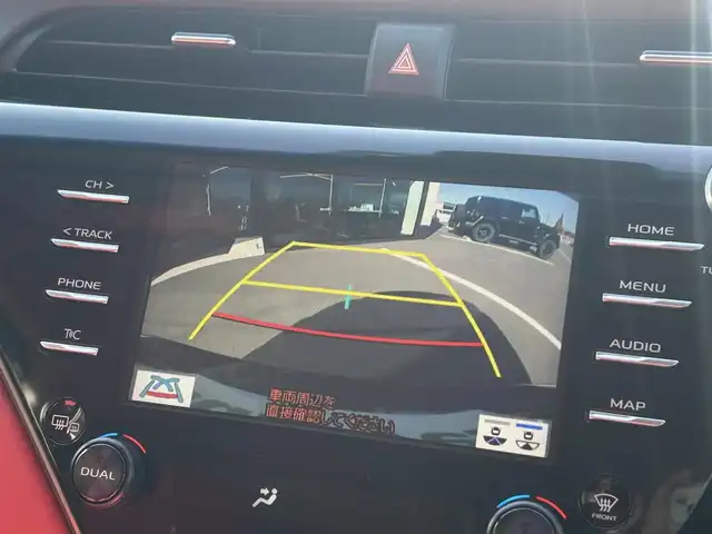 トヨタ カムリ WS ブラックエディション 愛媛県 2020(令2)年 6.8万km プレシャスブラックパール 純正8型ディスプレイオーディオ(フルセグTV/Bluetooth)/バックカメラ/赤レザーシート/前席シートヒーター/パワーシート/トヨタセーフティセンス/衝突被害軽減装置/車線逸脱防止装置/レーダークルーズコントロール/ブラインドスポットモニター/クリアランスソナー/100V/1500Wコンセント/USB入力端子/パドルシフト/ステアリングリモコン/電格ミラー/ヒートミラー/電動パーキングブレーキ/AutoHold機能/シガーソケット/現状サマー(純正AW)(235/45/R18)/DUNLOP LE MANS V＋/禁煙車