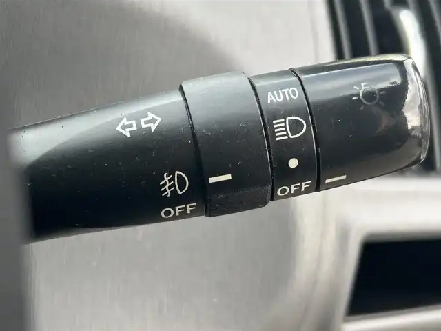 トヨタ プリウス α S 福岡県 2012(平24)年 8.7万km グレーメタリック 純正ディーラーナビ（TV/DVD/AM/FM)/バックカメラ/ビルトインETC/ドライブレコーダー/プッシュスタートボタン/ドアバイザー/走行モード（EV・ECO・PWR）/オートエアコン/オートライト/フォグランプ/ウィンカーミラー/純正フロアマット/スマートキー/横滑り防止装置/盗難防止装置/取扱説明書/保証書/スペアキー×１本