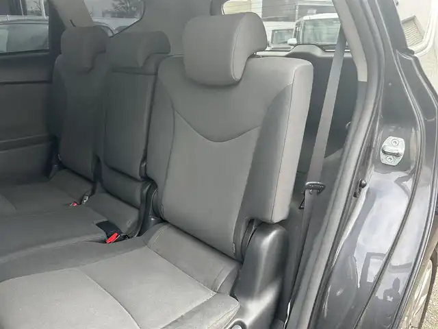 トヨタ プリウス α S 福岡県 2012(平24)年 8.7万km グレーメタリック 純正ディーラーナビ（TV/DVD/AM/FM)/バックカメラ/ビルトインETC/ドライブレコーダー/プッシュスタートボタン/ドアバイザー/走行モード（EV・ECO・PWR）/オートエアコン/オートライト/フォグランプ/ウィンカーミラー/純正フロアマット/スマートキー/横滑り防止装置/盗難防止装置/取扱説明書/保証書/スペアキー×１本