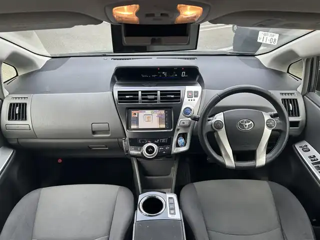 トヨタ プリウス α S 福岡県 2012(平24)年 8.7万km グレーメタリック 純正ディーラーナビ（TV/DVD/AM/FM)/バックカメラ/ビルトインETC/ドライブレコーダー/プッシュスタートボタン/ドアバイザー/走行モード（EV・ECO・PWR）/オートエアコン/オートライト/フォグランプ/ウィンカーミラー/純正フロアマット/スマートキー/横滑り防止装置/盗難防止装置/取扱説明書/保証書/スペアキー×１本