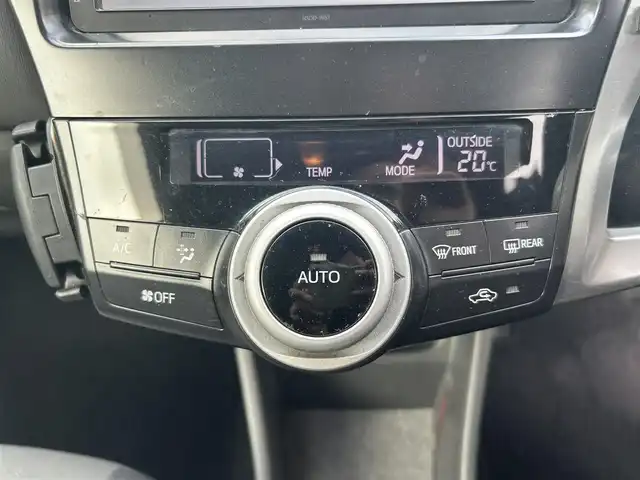 トヨタ プリウス α S 福岡県 2012(平24)年 8.7万km グレーメタリック 純正ディーラーナビ（TV/DVD/AM/FM)/バックカメラ/ビルトインETC/ドライブレコーダー/プッシュスタートボタン/ドアバイザー/走行モード（EV・ECO・PWR）/オートエアコン/オートライト/フォグランプ/ウィンカーミラー/純正フロアマット/スマートキー/横滑り防止装置/盗難防止装置/取扱説明書/保証書/スペアキー×１本