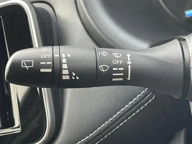 日産 キックス X 兵庫県 2020(令2)年 5.1万km ピュアブラック プロパイロット/デジタルインナーミラー/社外メモリナビ/アラウンドビューモニター/Bluetooth接続/USB入力端子/純正アルミホイール/ETC/ルーフレール/オートライト/オートマチックハイビーム/LEDヘッドライト/ヘッドライトレベライザ/ルーフレール/スイッチスタート/エマージェンシーブレーキ