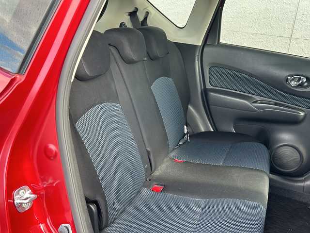 日産 ノート X 鹿児島県 2014(平26)年 5.9万km ラディアントレッド ナビＭＭ１１３Ｄ－Ｗ　ＥＴＣ　アイドリングストップ フルセグＴＶ　プッシュスタート／スマートキー　スペアキー　純正フロアマット　　シフトロック　取扱説明書　保証書　記録簿　電動格納ミラー　ドアバイザー