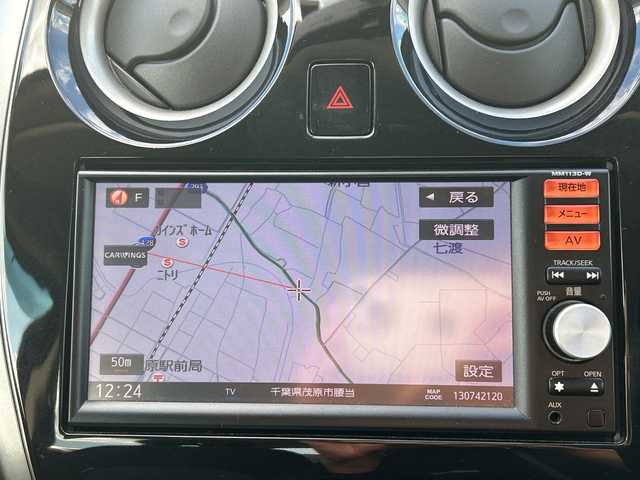 日産 ノート X 鹿児島県 2014(平26)年 5.9万km ラディアントレッド ナビＭＭ１１３Ｄ－Ｗ　ＥＴＣ　アイドリングストップ フルセグＴＶ　プッシュスタート／スマートキー　スペアキー　純正フロアマット　　シフトロック　取扱説明書　保証書　記録簿　電動格納ミラー　ドアバイザー