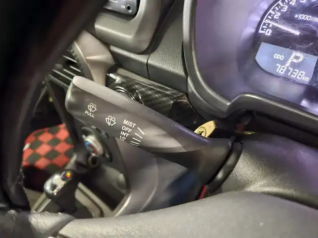 ダイハツ コペン ローブ 愛媛県 2014(平26)年 7.9万km マタドールレッドP 〇純正ナビ/〇フルセグTV/〇ブラックインテリアパック/〇純正16インチアルミ/〇ETC/〇LEDヘッドライト/〇アイドリングストップ/〇トランクリッドイージクローザー/〇シートヒーター/〇ロッソモデロマフラー/〇スマートキー/〇禁煙車