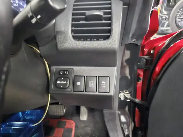 ダイハツ コペン ローブ 愛媛県 2014(平26)年 7.9万km マタドールレッドP 〇純正ナビ/〇フルセグTV/〇ブラックインテリアパック/〇純正16インチアルミ/〇ETC/〇LEDヘッドライト/〇アイドリングストップ/〇トランクリッドイージクローザー/〇シートヒーター/〇ロッソモデロマフラー/〇スマートキー/〇禁煙車