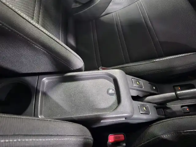 ダイハツ コペン ローブ 愛媛県 2014(平26)年 7.9万km マタドールレッドP 〇純正ナビ/〇フルセグTV/〇ブラックインテリアパック/〇純正16インチアルミ/〇ETC/〇LEDヘッドライト/〇アイドリングストップ/〇トランクリッドイージクローザー/〇シートヒーター/〇ロッソモデロマフラー/〇スマートキー/〇禁煙車