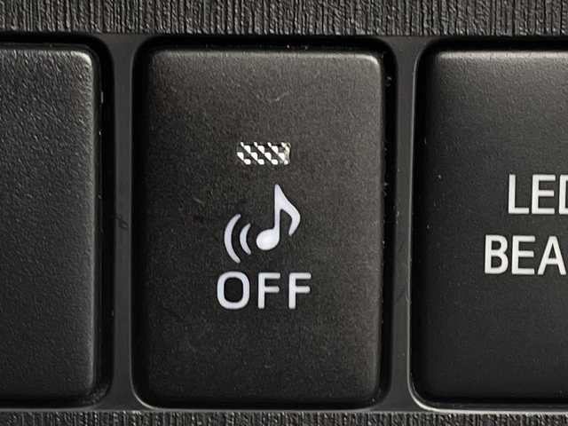 トヨタ プリウス α S ツーリングセレクション G’s 茨城県 2016(平28)年 8.4万km ホワイトパールクリスタルシャイン ９型ナビ　フルセグＴＶ　バックモニター　衝突軽減ブレーキ　ＬＥＤライト　スマートキー　ドライブレコーダー　ビルトインＥＴＣ　純正アルミホイール　横滑り防止装置　ハーフレザーシート　プッシュスタート