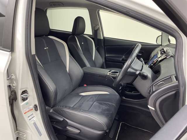 トヨタ プリウス α S ツーリングセレクション G’s 茨城県 2016(平28)年 8.4万km ホワイトパールクリスタルシャイン ９型ナビ　フルセグＴＶ　バックモニター　衝突軽減ブレーキ　ＬＥＤライト　スマートキー　ドライブレコーダー　ビルトインＥＴＣ　純正アルミホイール　横滑り防止装置　ハーフレザーシート　プッシュスタート