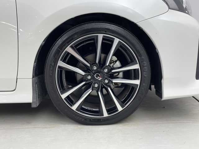 トヨタ プリウス α S ツーリングセレクション G’s 茨城県 2016(平28)年 8.4万km ホワイトパールクリスタルシャイン ９型ナビ　フルセグＴＶ　バックモニター　衝突軽減ブレーキ　ＬＥＤライト　スマートキー　ドライブレコーダー　ビルトインＥＴＣ　純正アルミホイール　横滑り防止装置　ハーフレザーシート　プッシュスタート