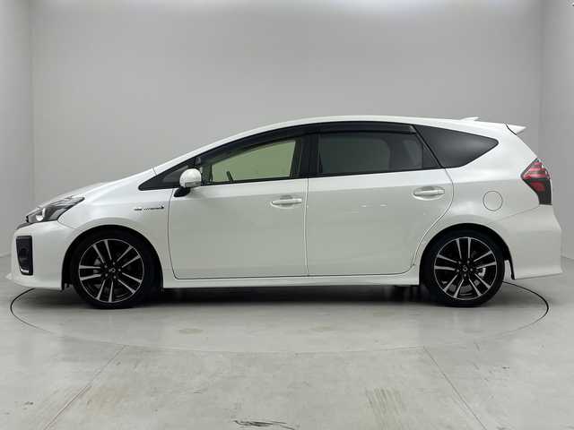 トヨタ プリウス α S ツーリングセレクション G’s 茨城県 2016(平28)年 8.4万km ホワイトパールクリスタルシャイン ９型ナビ　フルセグＴＶ　バックモニター　衝突軽減ブレーキ　ＬＥＤライト　スマートキー　ドライブレコーダー　ビルトインＥＴＣ　純正アルミホイール　横滑り防止装置　ハーフレザーシート　プッシュスタート