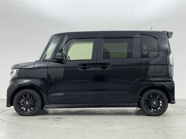 ホンダ Ｎ ＢＯＸ カスタム L スタイル+ブラック 群馬県 2023(令5)年 1万km クリスタルブラックパール 純正SDナビ/(フルセグTV/DVD/CD/FM/AM/Bluetooth/MusicRack/SD/USB)/純正ドライブレコーダー/バックカメラ/ビルトインETC/ホンダセンシング/(CMBS/ACC/ACC先行車検知音/LKAS/標識認識機能/先行車発進お知らせ機能/路外逸脱抑制機能)/前席シートヒーター/ステアリングスイッチ/両側パワースライドドア/プッシュスタート/スマートキー/ワンオーナー