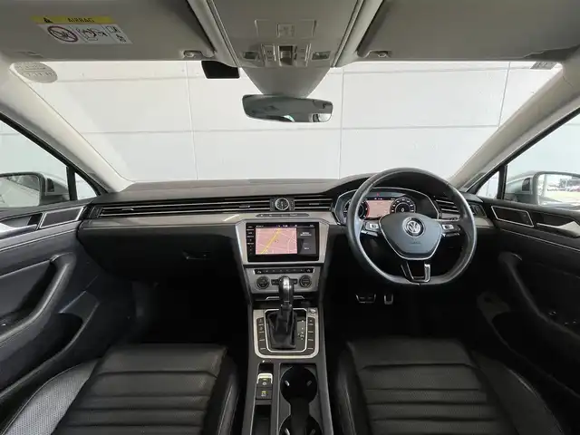 フォルクスワーゲン パサート オールトラック TDI 4モーション アドバンス 山形県 2020(令2)年 4.2万km オリックスホワイトパールエフェクト ワンオーナー/パノラマスライディングルーフ【OP】/プリクラッシュブレーキシステム/レーンキープアシストシステム/アラウンドビューカメラ/駐車支援システム/アダプティブクルーズコントロール/純正9インチメーカーナビ/・フルセグTV/BT/DVD/AppleCarPlay/AndroidAuto/革シート/シートヒーター/8WAYパワーシート(運転席+助手席)/イージーオープン機能付パワーバックドア/LEDヘッドランプ/純正18インチアルミホイール/スマートエントリー/スタートシステム/取扱説明書/保証書