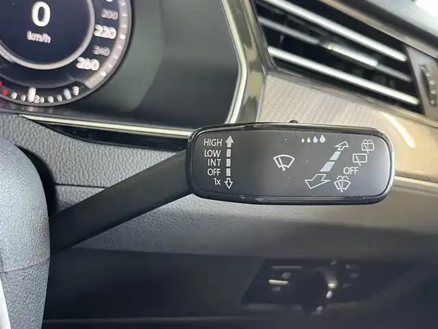 フォルクスワーゲン パサート オールトラック TDI 4モーション アドバンス 山形県 2020(令2)年 4.2万km オリックスホワイトパールエフェクト ワンオーナー/パノラマスライディングルーフ【OP】/プリクラッシュブレーキシステム/レーンキープアシストシステム/アラウンドビューカメラ/駐車支援システム/アダプティブクルーズコントロール/純正9インチメーカーナビ/・フルセグTV/BT/DVD/AppleCarPlay/AndroidAuto/革シート/シートヒーター/8WAYパワーシート(運転席+助手席)/イージーオープン機能付パワーバックドア/LEDヘッドランプ/純正18インチアルミホイール/スマートエントリー/スタートシステム/取扱説明書/保証書