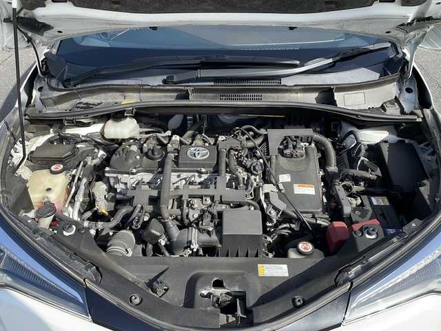トヨタ Ｃ－ＨＲ G 山口県 2017(平29)年 11万km ホワイトパールクリスタルシャイン 純正メモリナビ/Bluetooth/フルセグTV/バックカメラ/トヨタセーフティセンス/横滑り防止装置/レーンキープアシスト/レーダークルーズコントロール/LEDヘッドライト/オートライト/オートマチックハイビーム/電子制御パーキングブレーキ/ブラインドスポットモニター/ハーフレザーシート/前席シートヒーター/スマートキー＆プッシュスタート/ステアリングスイッチ/社外前方ドライブレコーダー/純正18インチアルミホイール/保証書・取説