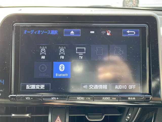 トヨタ Ｃ－ＨＲ G 山口県 2017(平29)年 11万km ホワイトパールクリスタルシャイン 純正メモリナビ/Bluetooth/フルセグTV/バックカメラ/トヨタセーフティセンス/横滑り防止装置/レーンキープアシスト/レーダークルーズコントロール/LEDヘッドライト/オートライト/オートマチックハイビーム/電子制御パーキングブレーキ/ブラインドスポットモニター/ハーフレザーシート/前席シートヒーター/スマートキー＆プッシュスタート/ステアリングスイッチ/社外前方ドライブレコーダー/純正18インチアルミホイール/保証書・取説