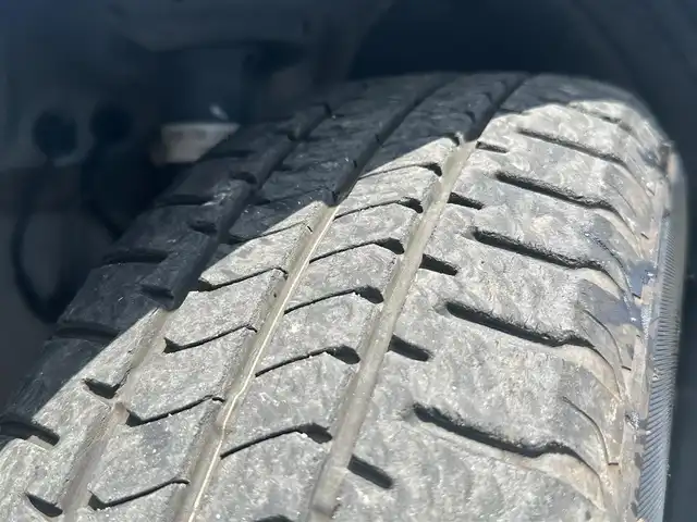 ホンダ フリード ハイブリット EX 宮城県 2018(平30)年 5.9万km ホワイトオーキッドパール Sパッケージ/●本革巻ステアリングホイール/●コンビシート&専用インテリア/●15インチアルミホイール/●シートバックアッパーポケット/Cパッケージ/●プラズマクラスター技術搭載フルオート・エアコンディショナー/●ロールサンシェイド/●コンフォートビューパッケージ/（親水/ヒーテッドドアミラー＋熱線入りフロントウインドウ＋フロントドア撥水ガラス）/ホンダセンシング/●衝突軽減ブレーキ〈CMBS〉/●誤発進抑制機能/●ACC〈アダプティブ・クルーズ・コントロール〉/●LKAS〈車線維持支援システム〉/●歩行者事故低減ステアリング/●路外逸脱抑制機能/●先行車発進お知らせ機能/●標識認識機能/純正9インチナビ（VXM-187VFNi）/・CD/DVD/・Bluetooth/・フルセグTV/バックカメラ/ビルトインETC/両側パワースライドドア/シートヒーター/LEDヘッドライト＋アクティブコーナリングライト/スマートキー＆プッシュスタート/スペアキー1本/電動格納ミラー/フロアマット/ドアバイザー/W/サイド/カーテンエアバッグ