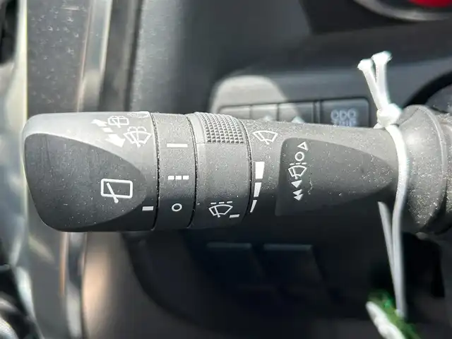 トヨタ アルファード S タイプゴールド 静岡県 2020(令2)年 3.7万km ホワイトパールクリスタルシャイン エンジンスタートボタン/パワーステアリング/パワーウィンドウ/スペアキー/追従走行ありクルーズコントロール/Bluetooth接続/後席用モニター/CDチェンジャー/USB入力端子/純正ETC/バックカメラ/フルセグTV/DVD再生機能ありSDナビ/３列シート/オットマン/電動リアゲート/前方ドライブレコーダー/ウォークスルー/純正フロアマット/ハーフレザーシート/両側パワースライドドア/純正エアロパーツ/純正アルミホイール/ABS/横滑り防止装置/レーンキープアシスト/前後コーナーセンサー/オートライト/オートマチックハイビーム/LEDヘッドライト/W+サイドエアバック/衝突軽減システム