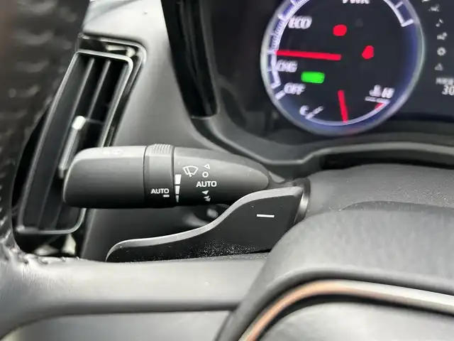 トヨタ クラウン ハイブリッド S Cパッケージ 岡山県 2019(令1)年 8万km ブラック 純正ナビ　/(AM.FM.CD.DVD.BT.TV)/シートヒーター　/衝突軽減ブレーキ　/バックカメラ　/ビルトインＥＴＣ　/レーダークルーズコントロール/レーンキープアシスト　/ブレーキホールド　/クリアランスソナー　/パーキングアシスト　/ＭＴモード付ＡＴ　/１００ｖ電源　/純正17インチアルミ　　