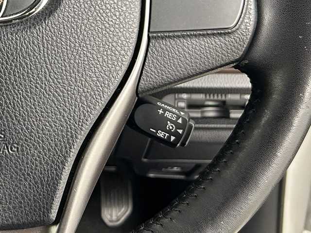トヨタ エスクァイア ハイブリッド Gi プレミアムパッケージ 福岡県 2020(令2)年 7.6万km ホワイトパールクリスタルシャイン 後席モニター　/純正９型ナビ　/バックカメラ　/ＥＴＣ２．０　/前後ドラレコ　/クルーズコントロール　/衝突被害軽減ブレーキ　/レーンキープ　/ＰＫＳＢ　/ブラウンハーフレザー　/両側電動スライドドア　/シートヒーター