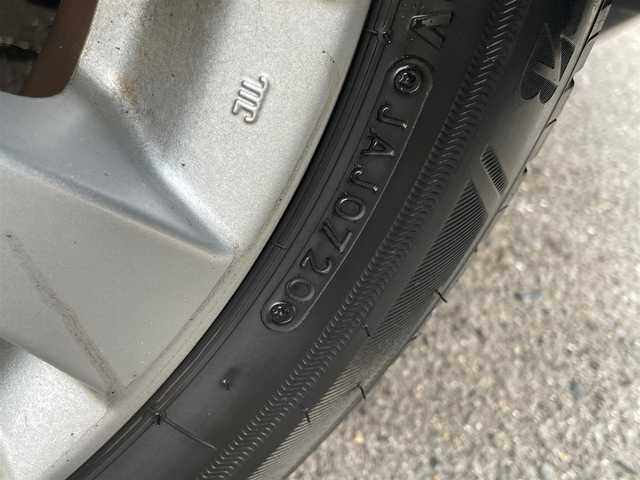 マツダ フレア HS 愛知県 2015(平27)年 9.6万km シルキーシルバーメタリック /当店買取/禁煙/車検R9年4月//純正OPナビ//CD/DVD/SD/Bluetooth//純正エアロ/純正アルミ//PCS/横滑り防止/D席シートヒーター//純正Fマット/ドアバイザー//保証書/取説//スペアキー/プッシュスタートボタン