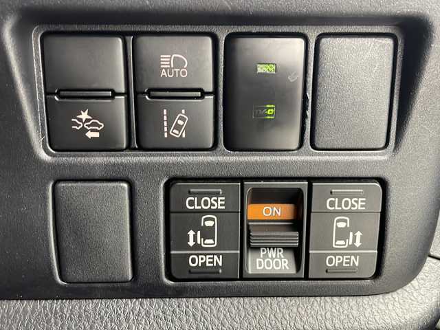 トヨタ ヴォクシー ZS 煌Ⅱ 愛知県 2020(令2)年 3.9万km ホワイトパールクリスタルシャイン 純正10型ナビ/・Bluetooth/・CD/DVD/・SD音楽録音/・フルセグテレビ/純正フリップダウンモニター/両側パワースライドドア/衝突軽減ブレーキ/レーンキープアシスト/オートマチックハイビーム/コーナーセンサー/スマートキー/純正ドライブレコーダー/ビルトインＥＴＣ２．０