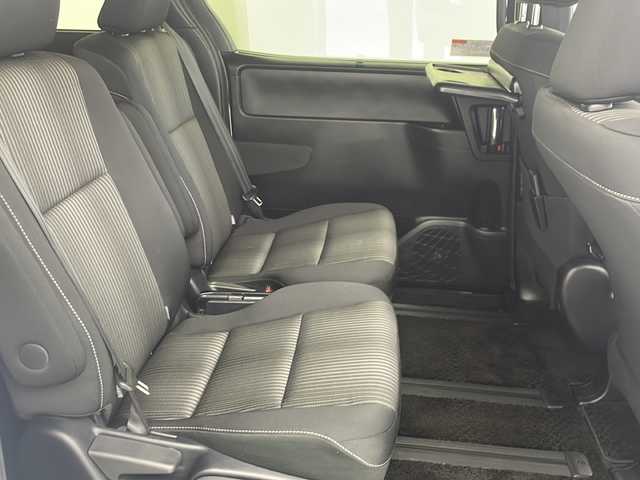 トヨタ ヴォクシー ZS 煌Ⅱ 愛知県 2020(令2)年 3.9万km ホワイトパールクリスタルシャイン 純正10型ナビ/・Bluetooth/・CD/DVD/・SD音楽録音/・フルセグテレビ/純正フリップダウンモニター/両側パワースライドドア/衝突軽減ブレーキ/レーンキープアシスト/オートマチックハイビーム/コーナーセンサー/スマートキー/純正ドライブレコーダー/ビルトインＥＴＣ２．０