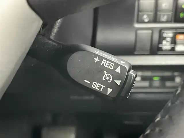 トヨタ ヴォクシー ZS 煌Ⅱ 岡山県 2020(令2)年 3.9万km ホワイトパールクリスタルシャイン 純正10インチナビ　/【Bluetooth/フルセグTV/CD/DVD/HDMI接続/USB接続】/型番:NSZN-Z68T/純正12.1インチフリップダウンモニター　/両側パワースライドドア　/ビルトインＥＴＣ2.0/ＬＥＤヘッドライト　/クルーズコントロール　/純正ドライブレコーダー（前）/バックカメラ　/オートハイビーム　/コーナーセンサー（前後）/フォグライト/衝突軽減ブレーキ/アイドリングストップ